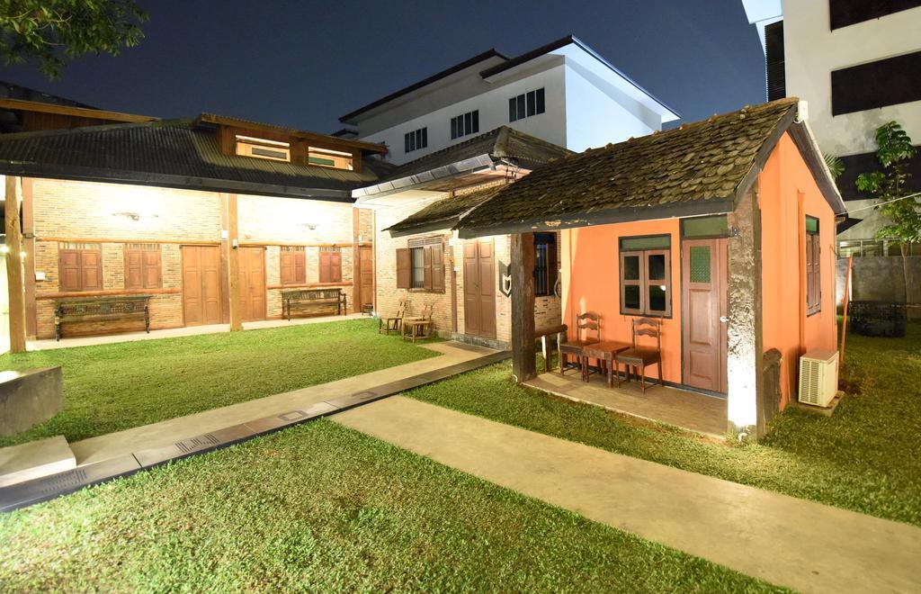 Chiang Mai Udee Hotel Exterior photo