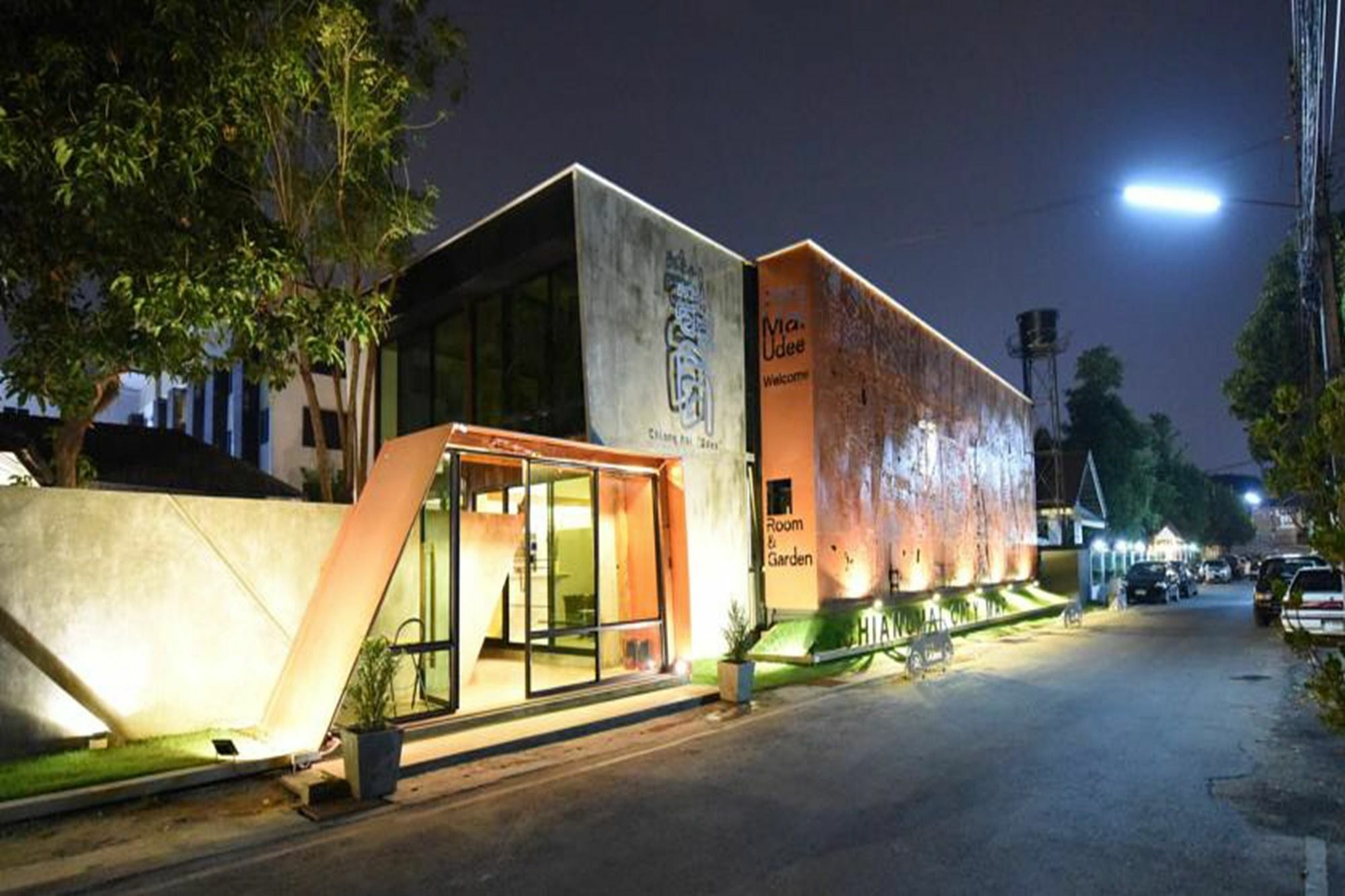 Chiang Mai Udee Hotel Exterior photo