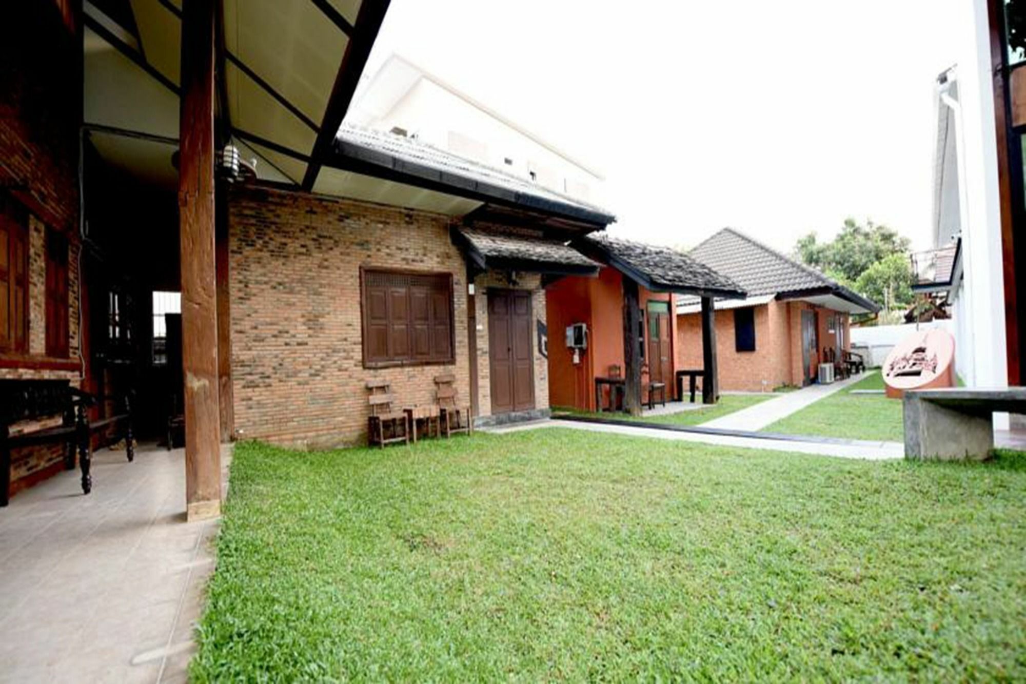 Chiang Mai Udee Hotel Exterior photo